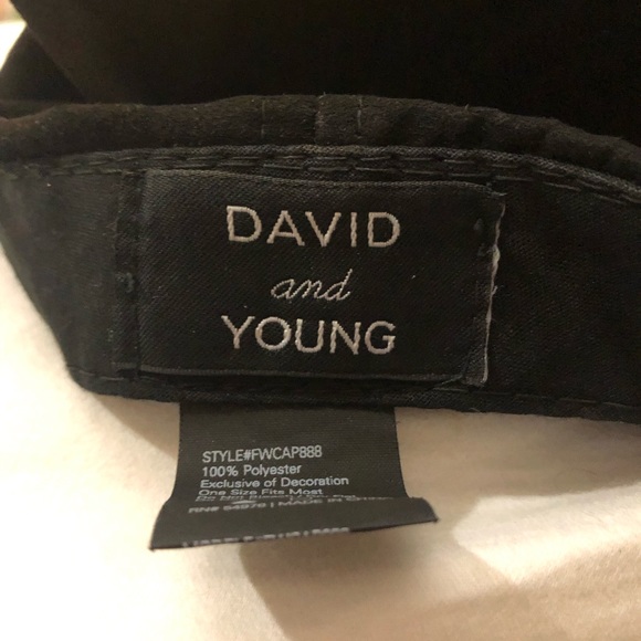 Faux suede black baseball cap with Velcro enclosure - Picture 4 of 4